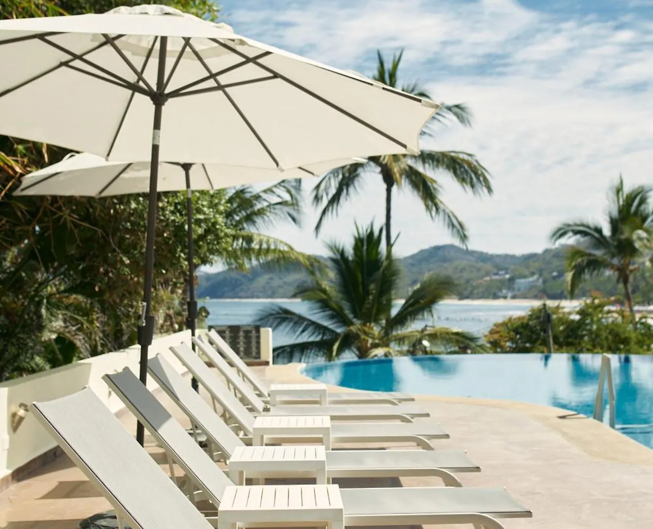 Ysuri Sayulita - Beachfront Hotel